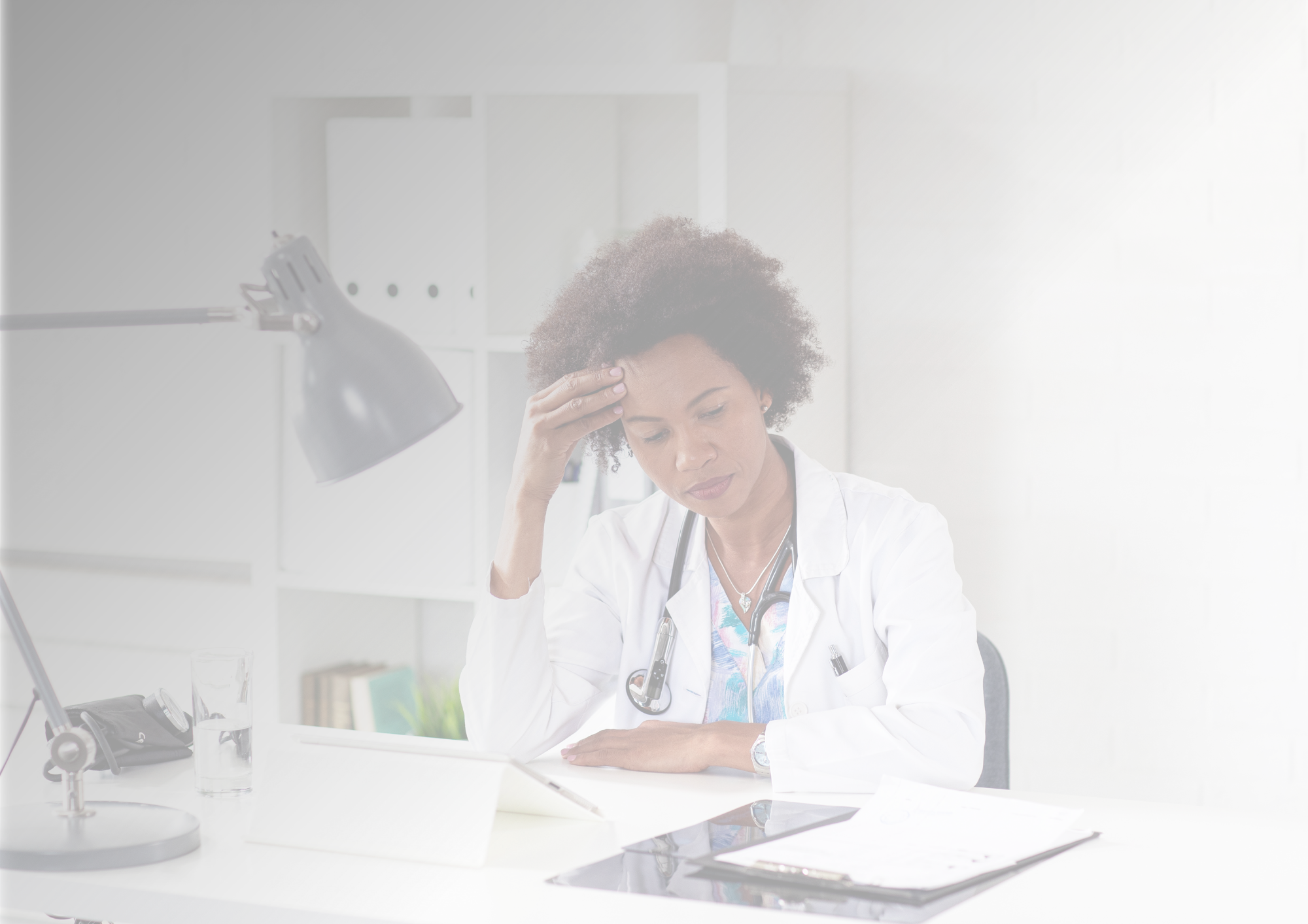 Cabinet médical débordé perdant des patients à cause des appels non traités